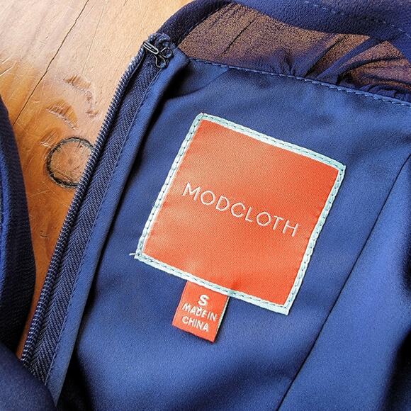 Modcloth Fit & Flare Sweetheart Neckline Midi Dress - Picture 3 of 4